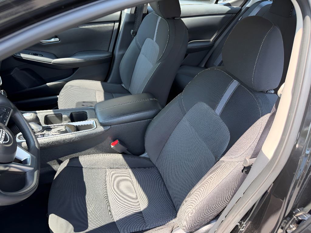 Used 2025 Nissan Sentra SV FWD image 30
