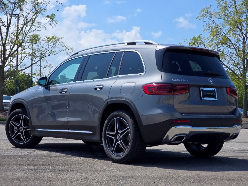 New 2026 Mercedes-Benz GLB 250 4MATIC image 14