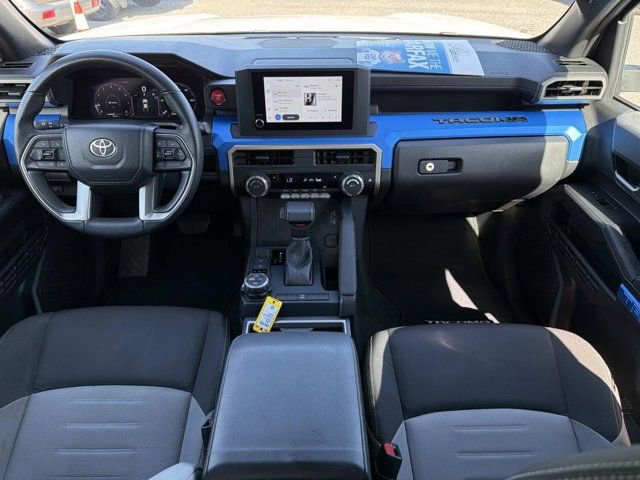 Certified 2025 Toyota Tacoma TRD Off-Road AWD/4WD image 20