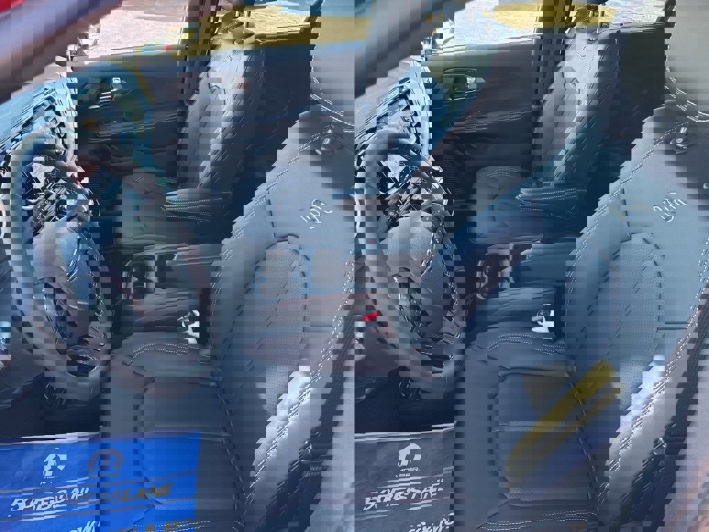 New 2026 Chrysler Pacifica Select image 8