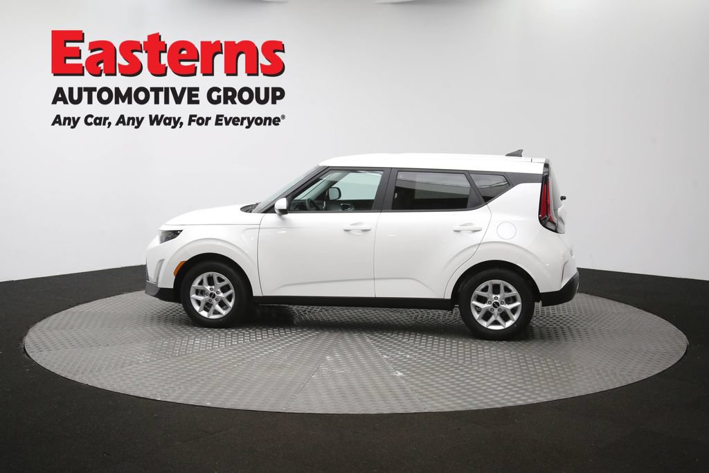 Used 2025 Kia Soul LX FWD image 59