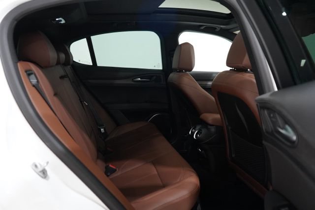 Used 2023 Alfa Romeo Stelvio Ti AWD/4WD image 34
