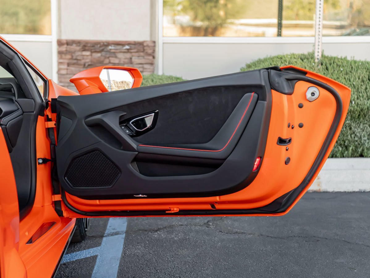 Used 2021 Lamborghini Huracan EVO image 20