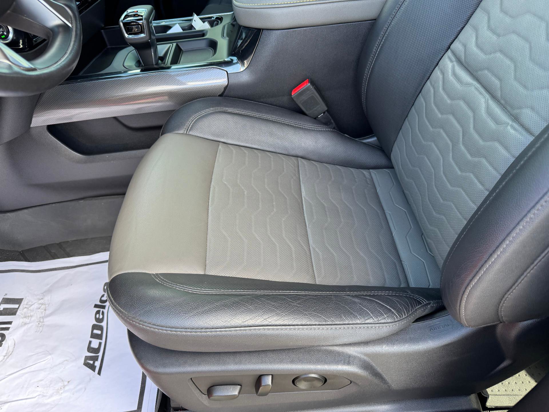 Used 2023 Chevrolet Silverado 1500 ZR2 image 11