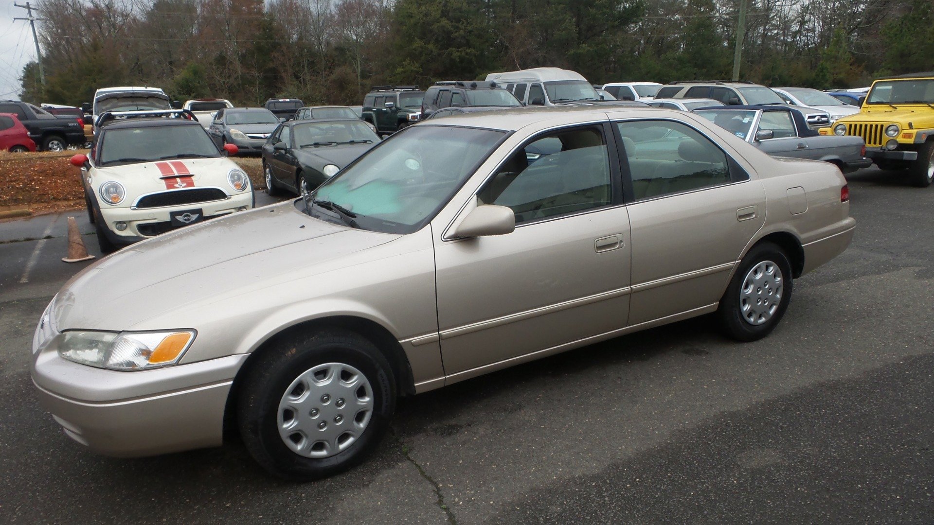 Used 1998 Toyota Camry LE FWD image 13