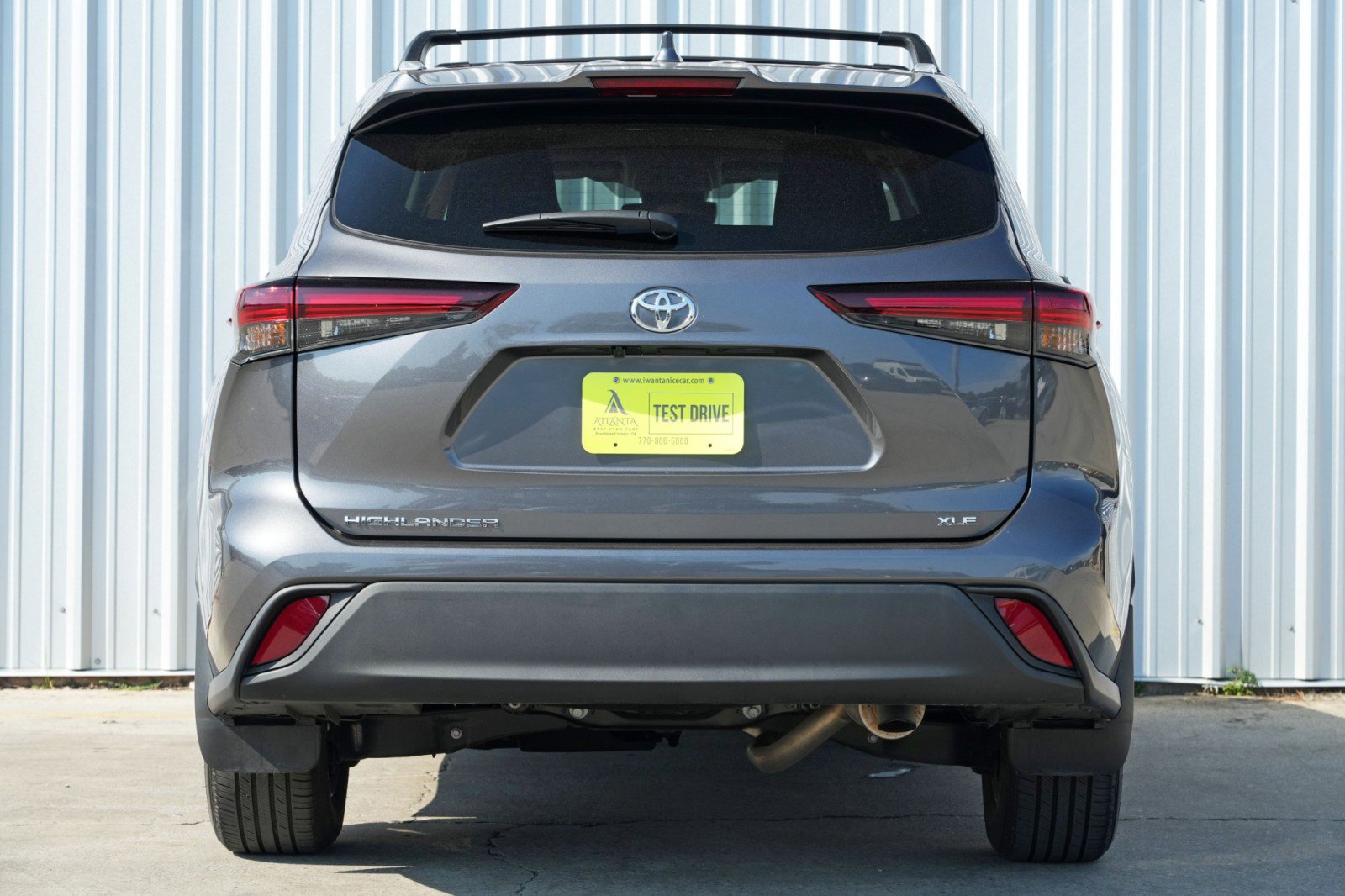 Used 2024 Toyota Highlander XLE image 9