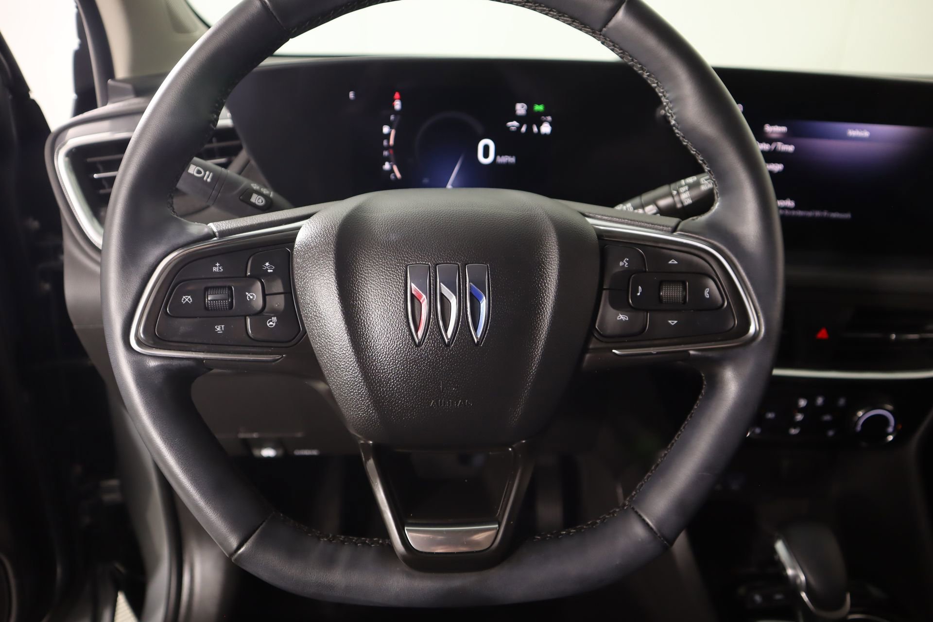 Used 2025 Buick Encore GX Sport Touring w/ Advanced Technology Package image 3