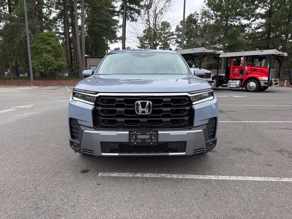 Certified 2026 Honda Pilot Touring image 3