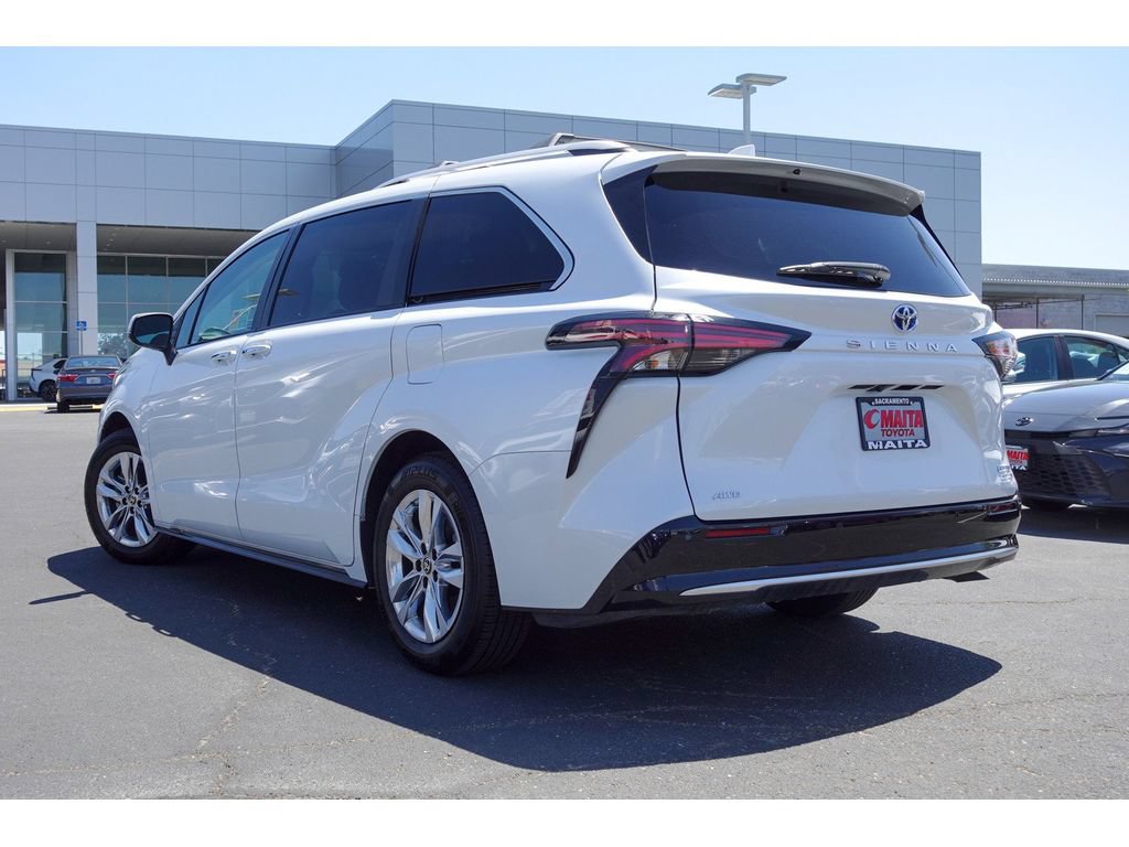Certified 2023 Toyota Sienna Limited AWD/4WD image 8