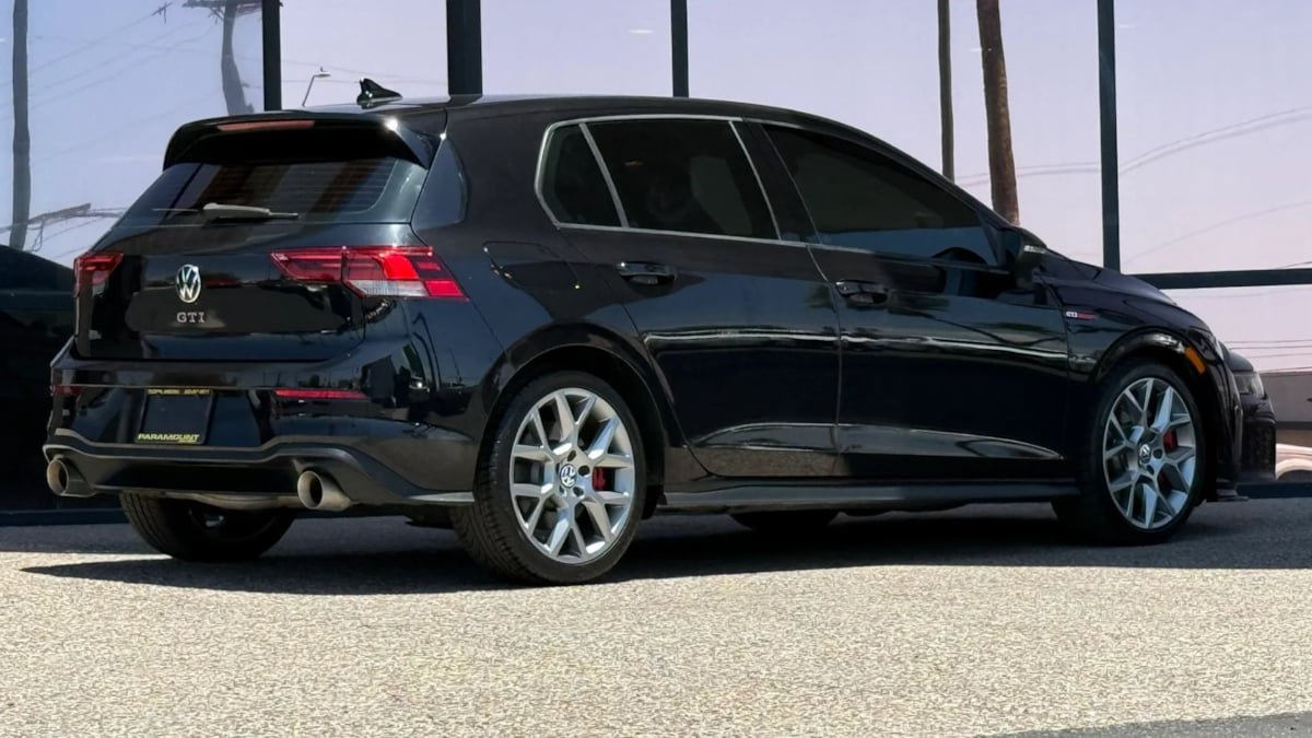 Used 2022 Volkswagen GTI S FWD image 12