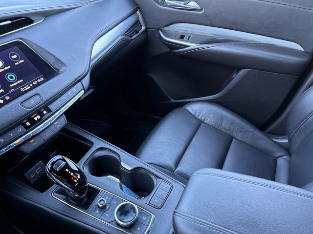 Used 2023 Cadillac XT4 Premium Luxury image 22