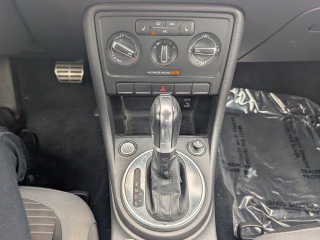Used 2013 Volkswagen Beetle 2.0T FWD image 13