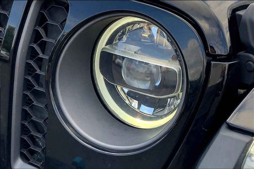 Used 2021 Jeep Wrangler Unlimited Rubicon 4xe w/ Dual Top Group image 28