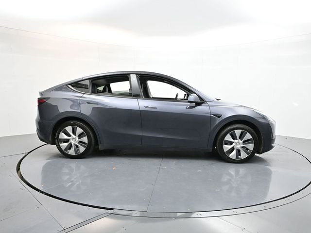 Used 2021 Tesla Model Y Long Range image 8