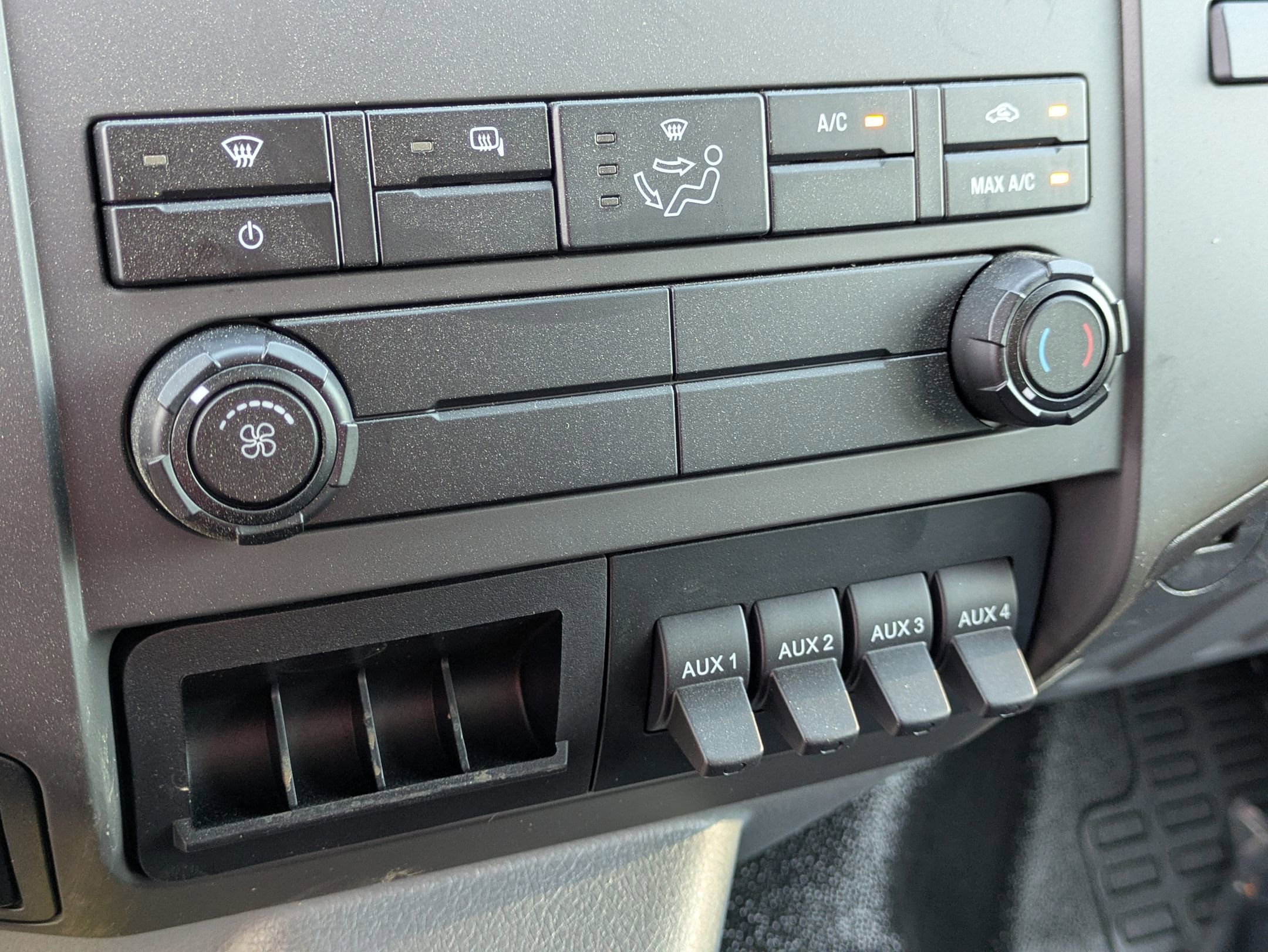 New 2027 Ford F750 2WD Regular Cab Super Duty image 24