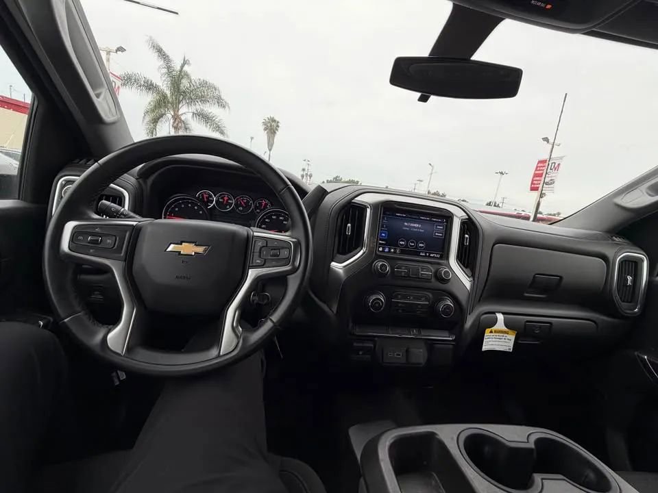 Used 2023 Chevrolet Silverado 3500 LT image 9