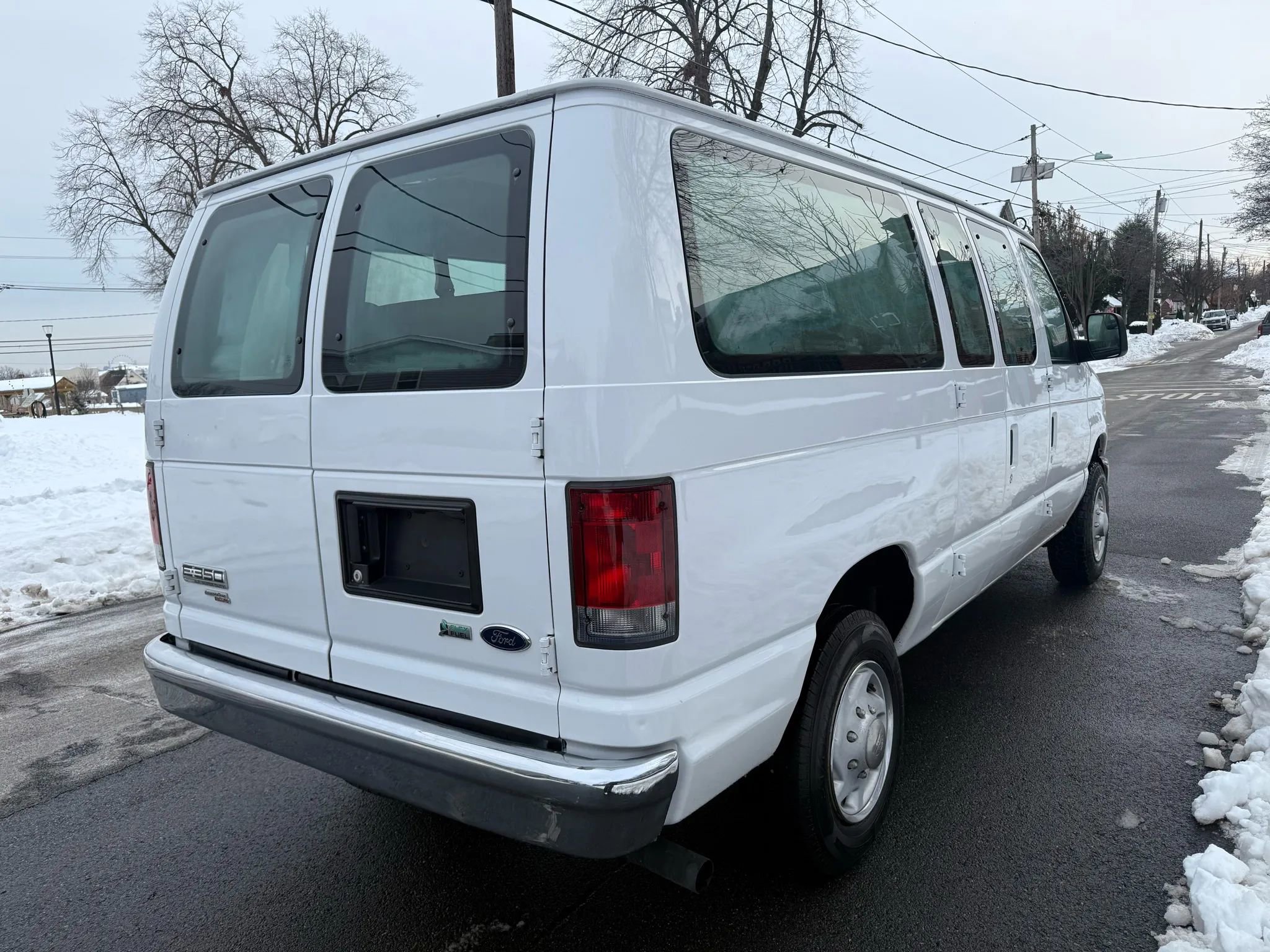 Used 2013 Ford E-350 and Econoline 350 XLT image 8