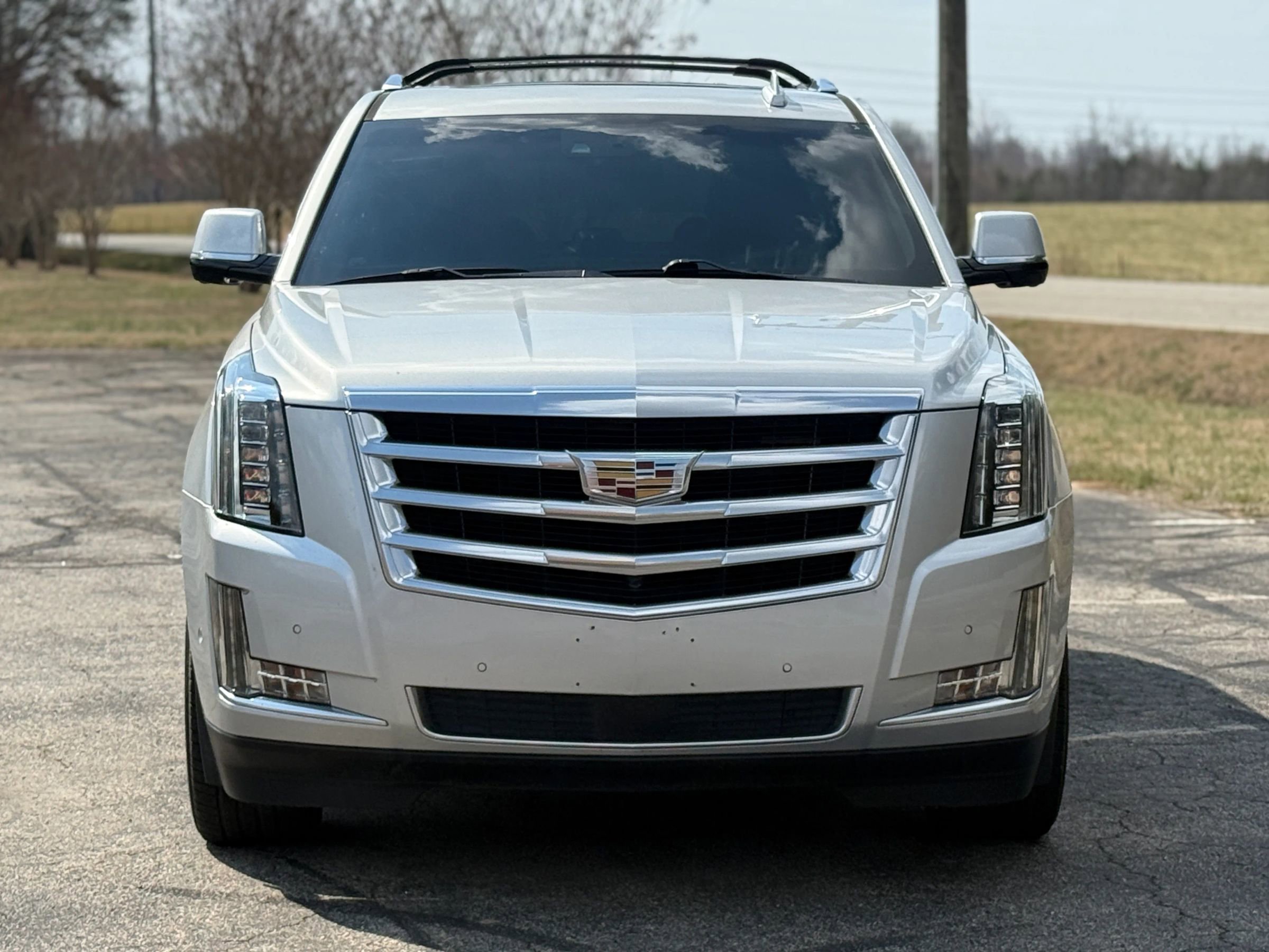 Used 2017 Cadillac Escalade Premium Luxury image 9