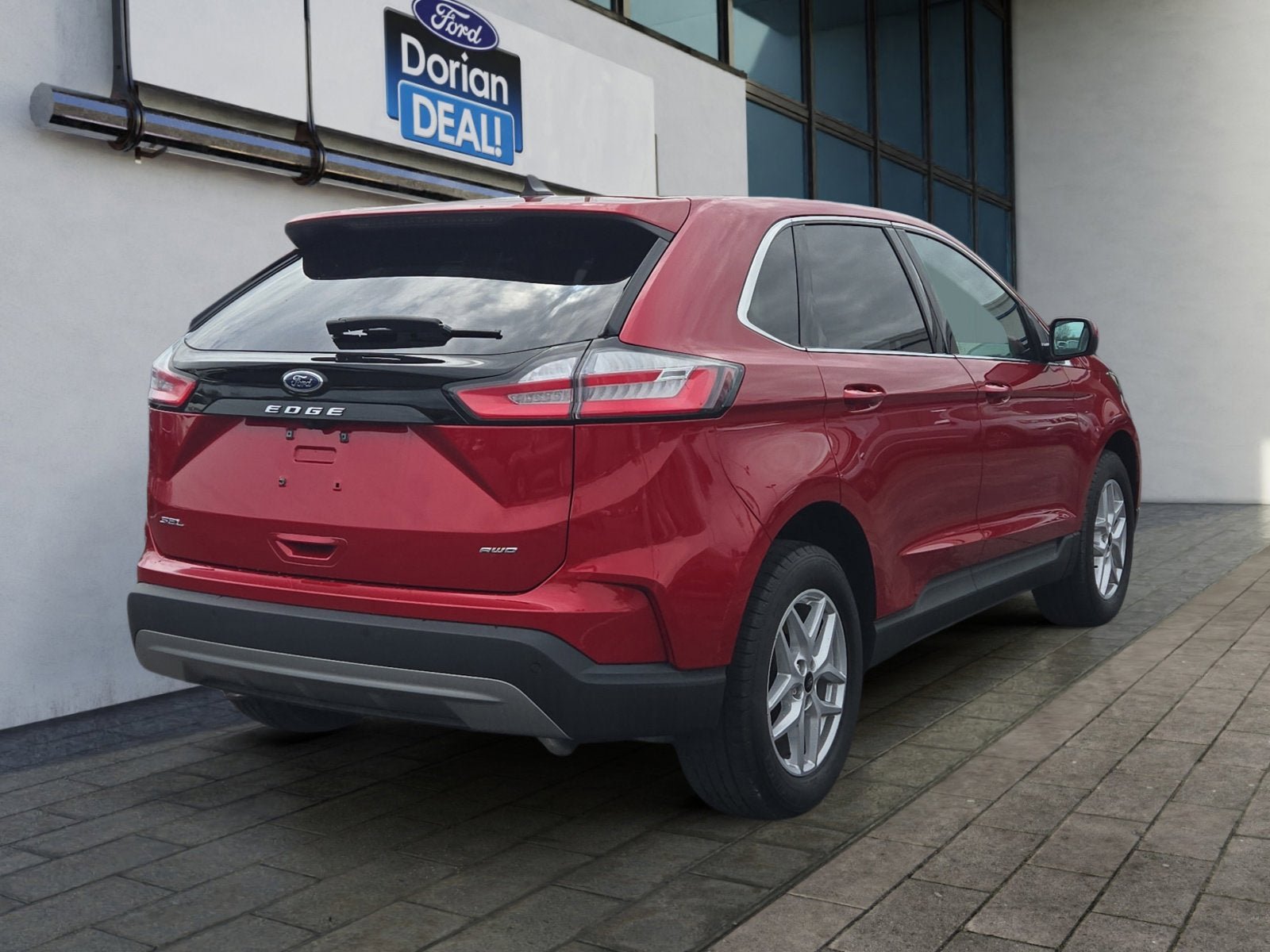 Certified 2024 Ford Edge SEL w/ Convenience Package AWD/4WD image 3