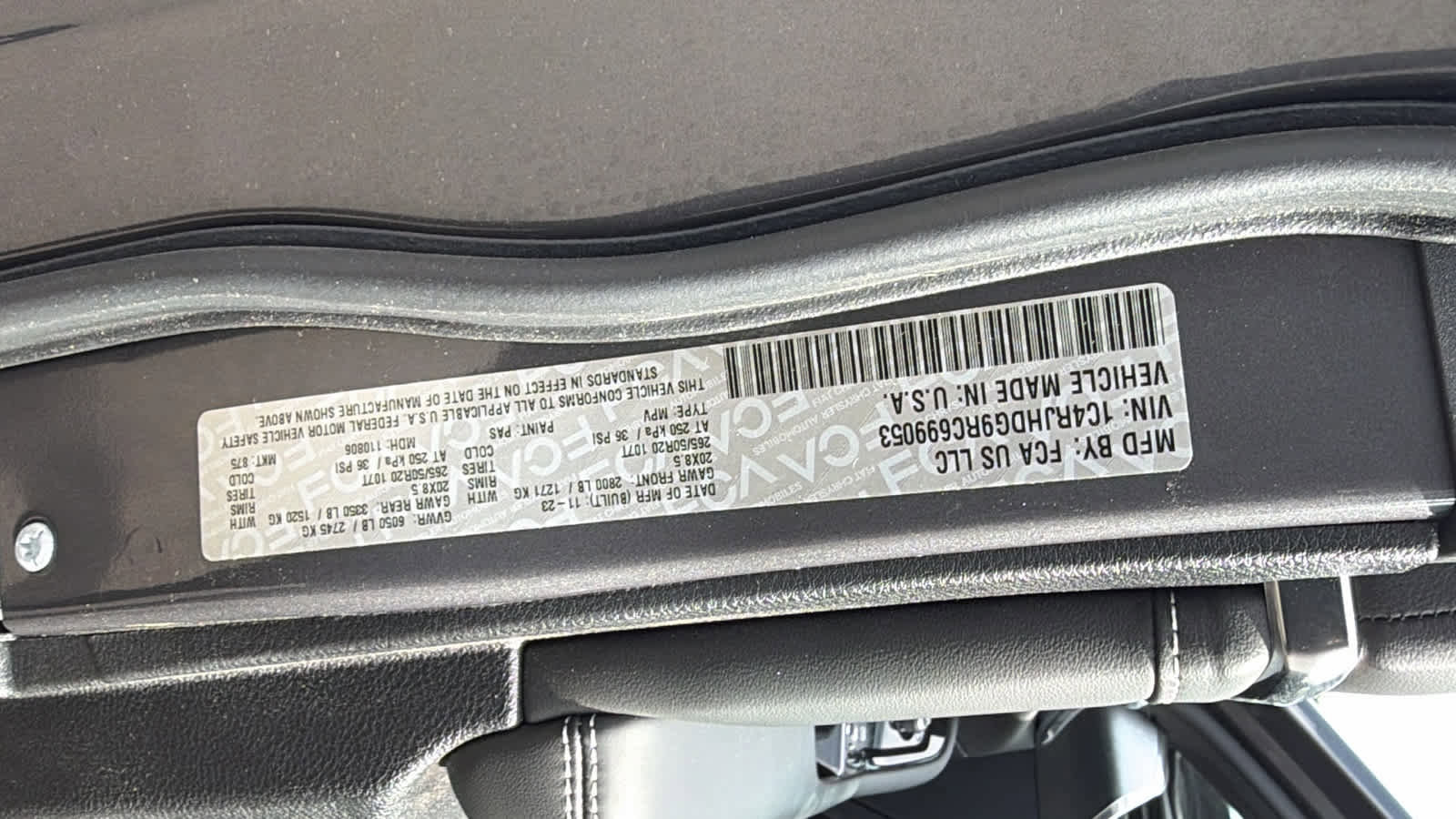 Used 2024 Jeep Grand Cherokee Overland w/ Trailer Tow Package image 21