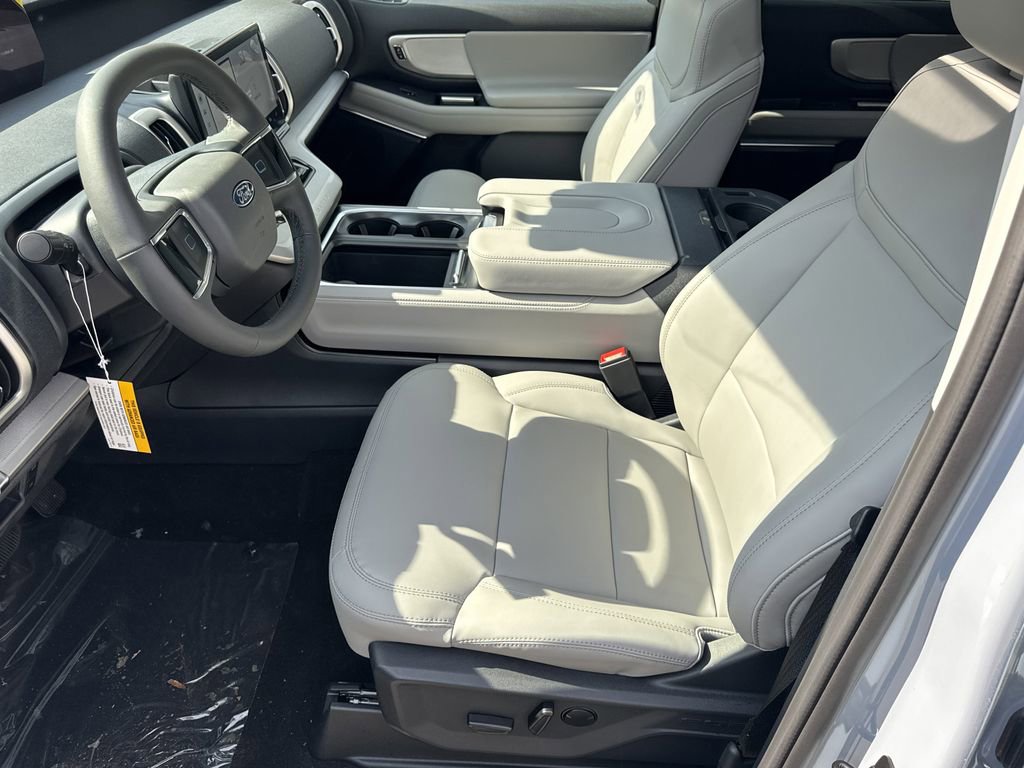 New 2026 Ford Expedition Max Active RWD image 9