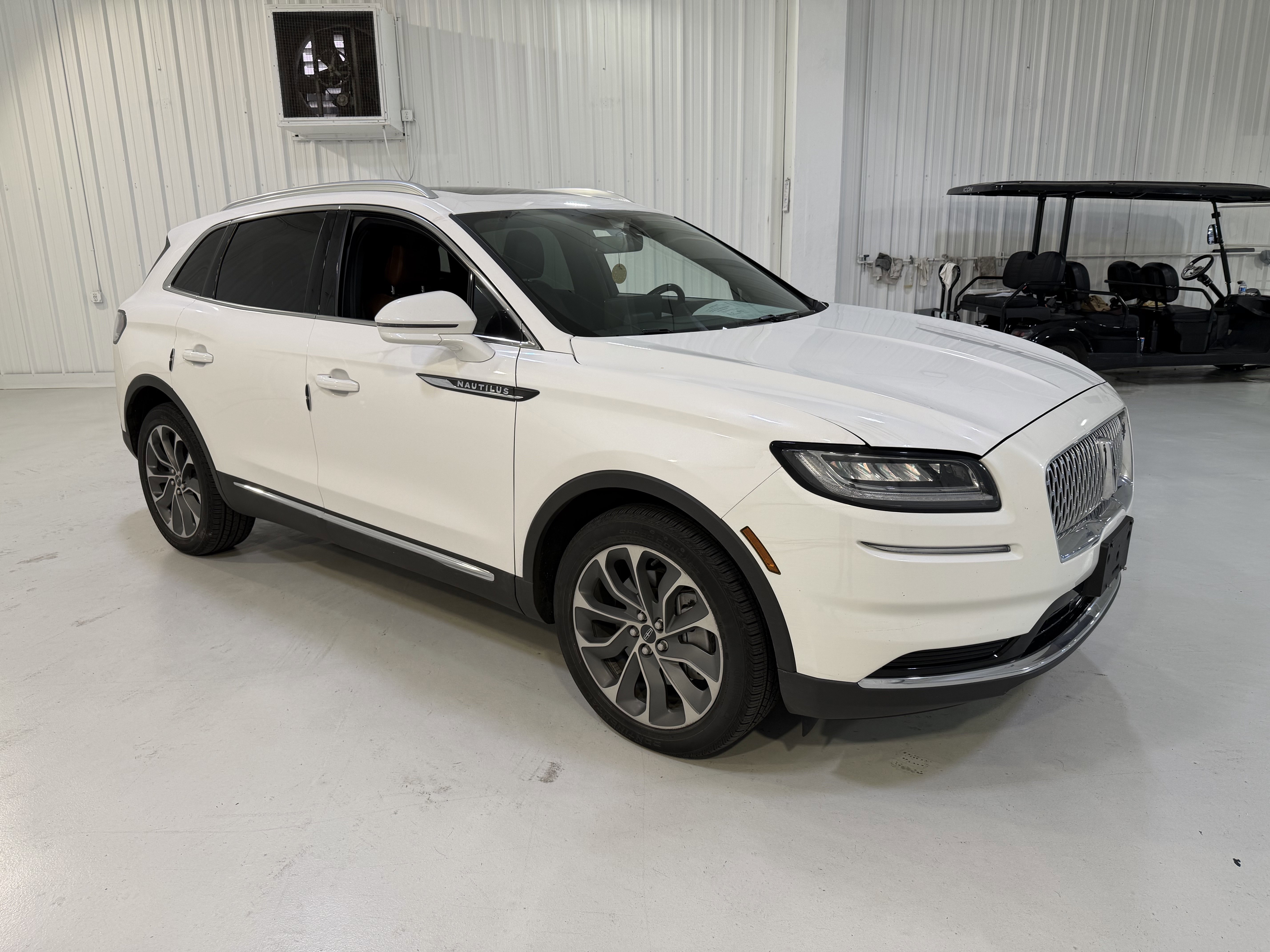 Used 2023 Lincoln Nautilus Reserve w/ Luxury Package FWD image 7