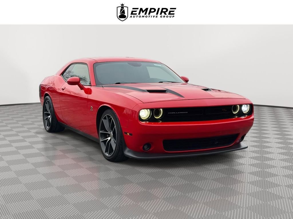 Used 2016 Dodge Challenger R/T Scat Pack w/ Leather Interior Group RWD image 1