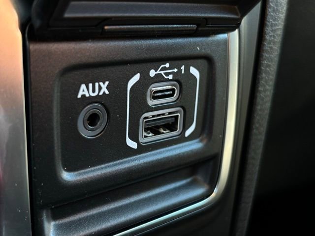 Used 2025 Jeep Gladiator Sport image 40