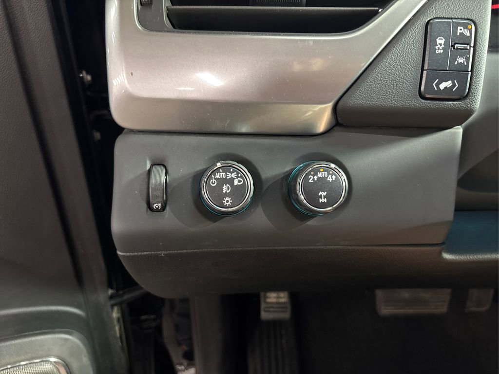 Used 2019 Chevrolet Tahoe LT w/ LT Signature Package image 41