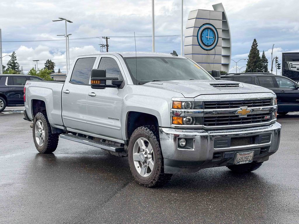 Used 2017 Chevrolet Silverado 2500 LT w/ LT Convenience Package image 5