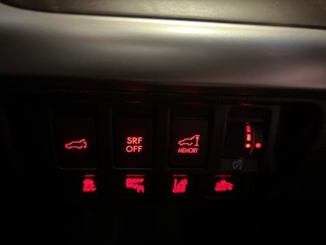 Used 2017 Subaru Outback 2.5i Limited image 46