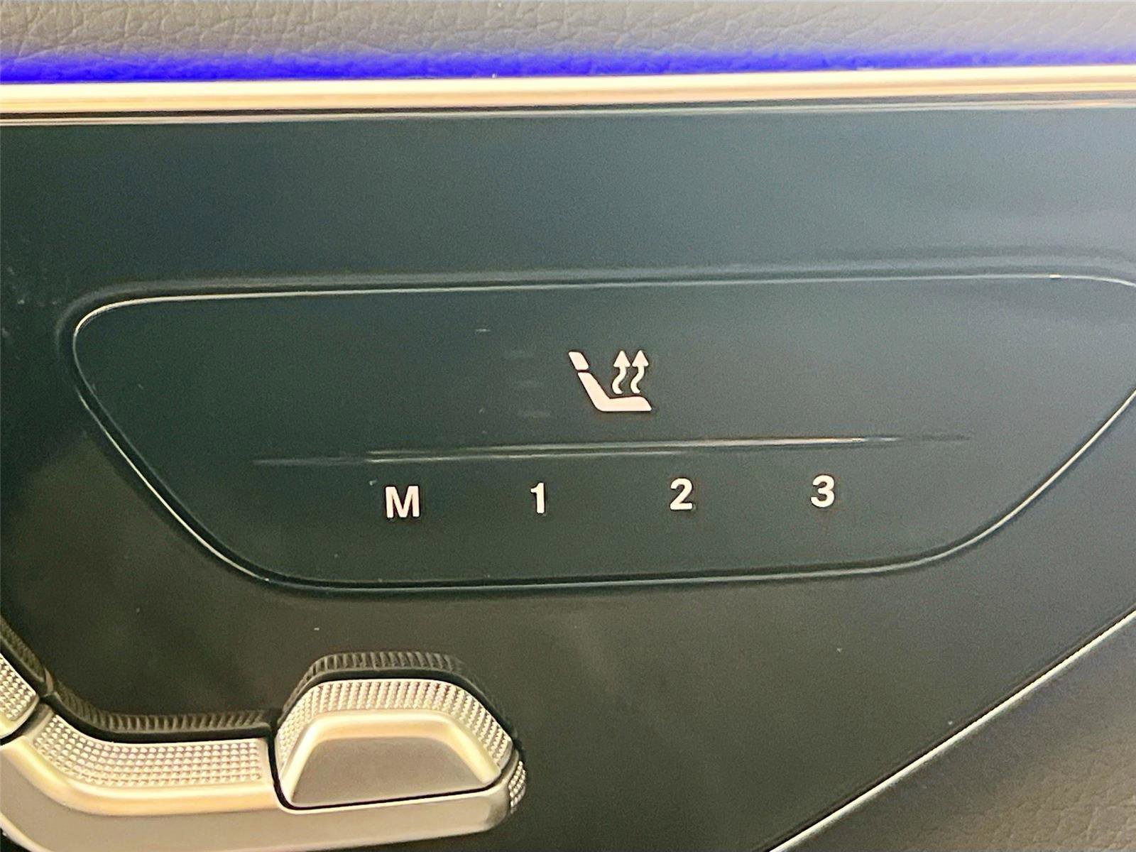 Used 2025 Mercedes-Benz GLC 300 4MATIC image 21