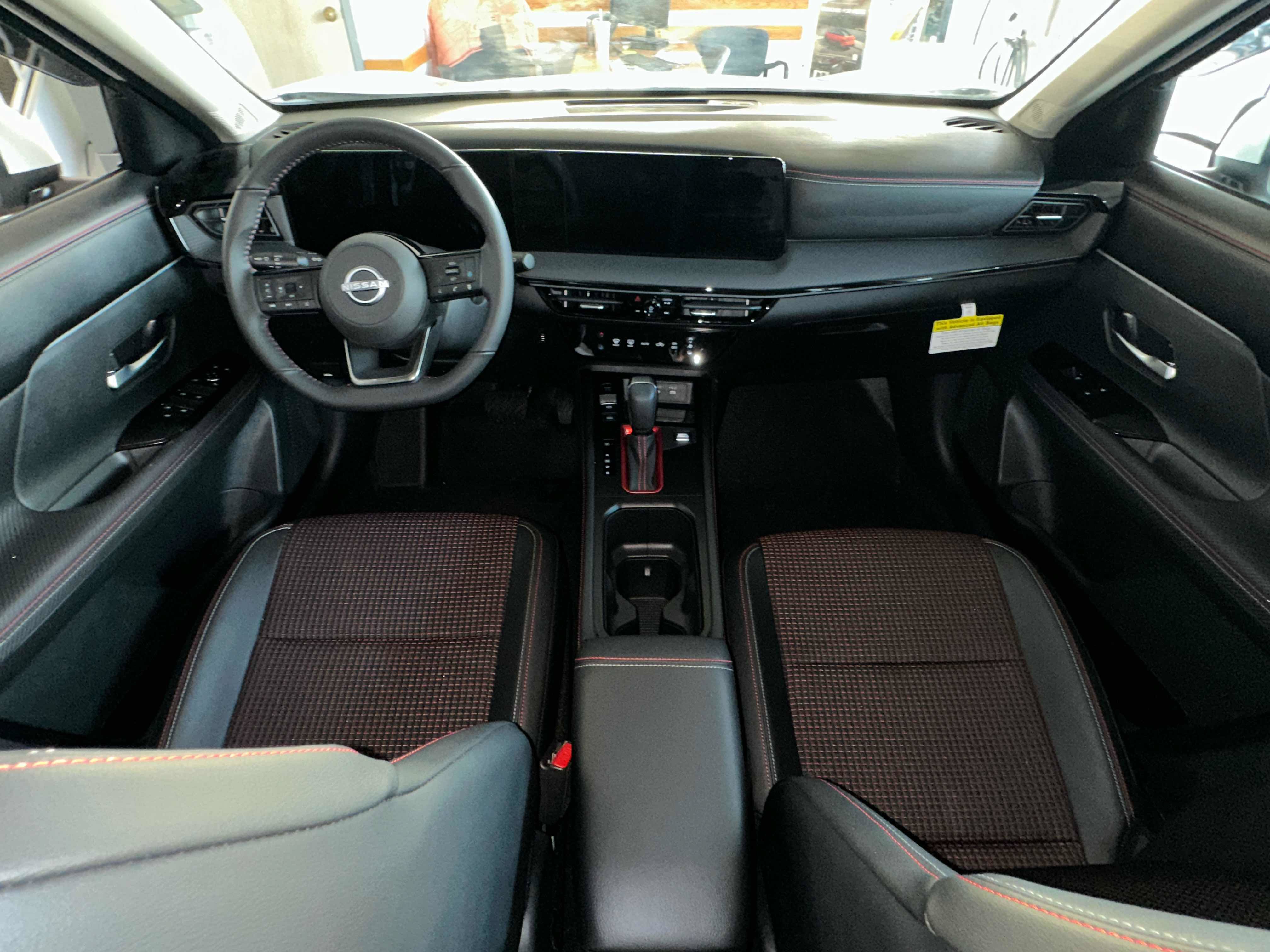New 2025 Nissan Kicks SR AWD/4WD image 27