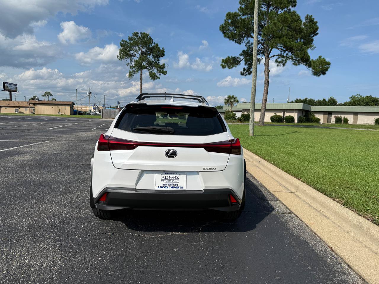 Used 2021 Lexus UX 200 w/ Accessory Package (A2) FWD image 7