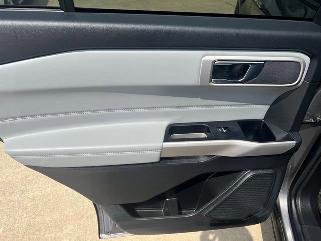 Used 2022 Ford Explorer XLT w/ Equipment Group 202A image 20