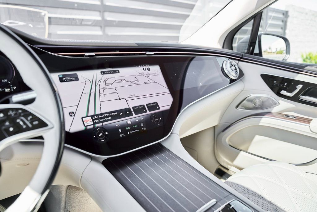 Used 2025 Mercedes-Benz Maybach EQS 680 4MATIC image 77