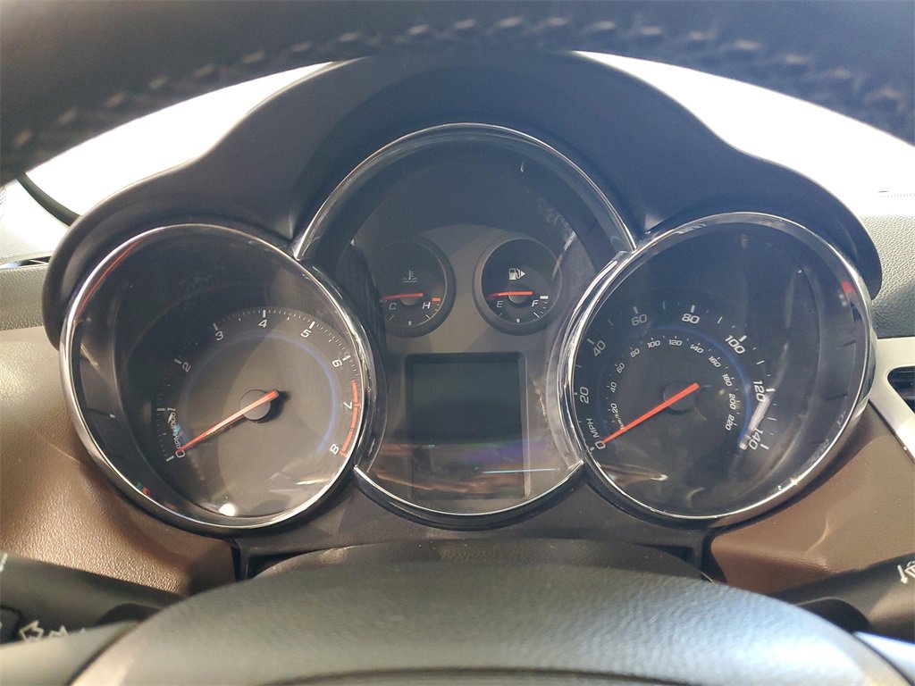 Used 2015 Chevrolet Cruze LT w/ RS Package image 18