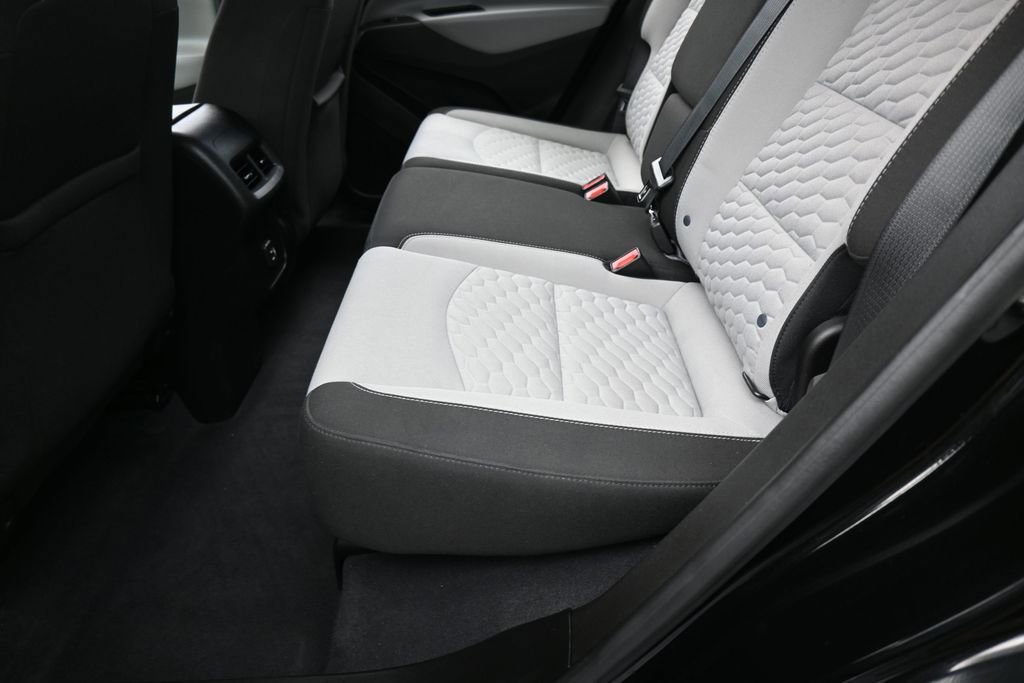 Used 2021 Chevrolet Equinox LS FWD image 29