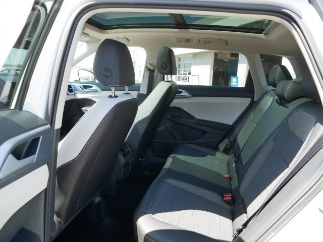 New 2026 Volkswagen Taos SE AWD/4WD image 8