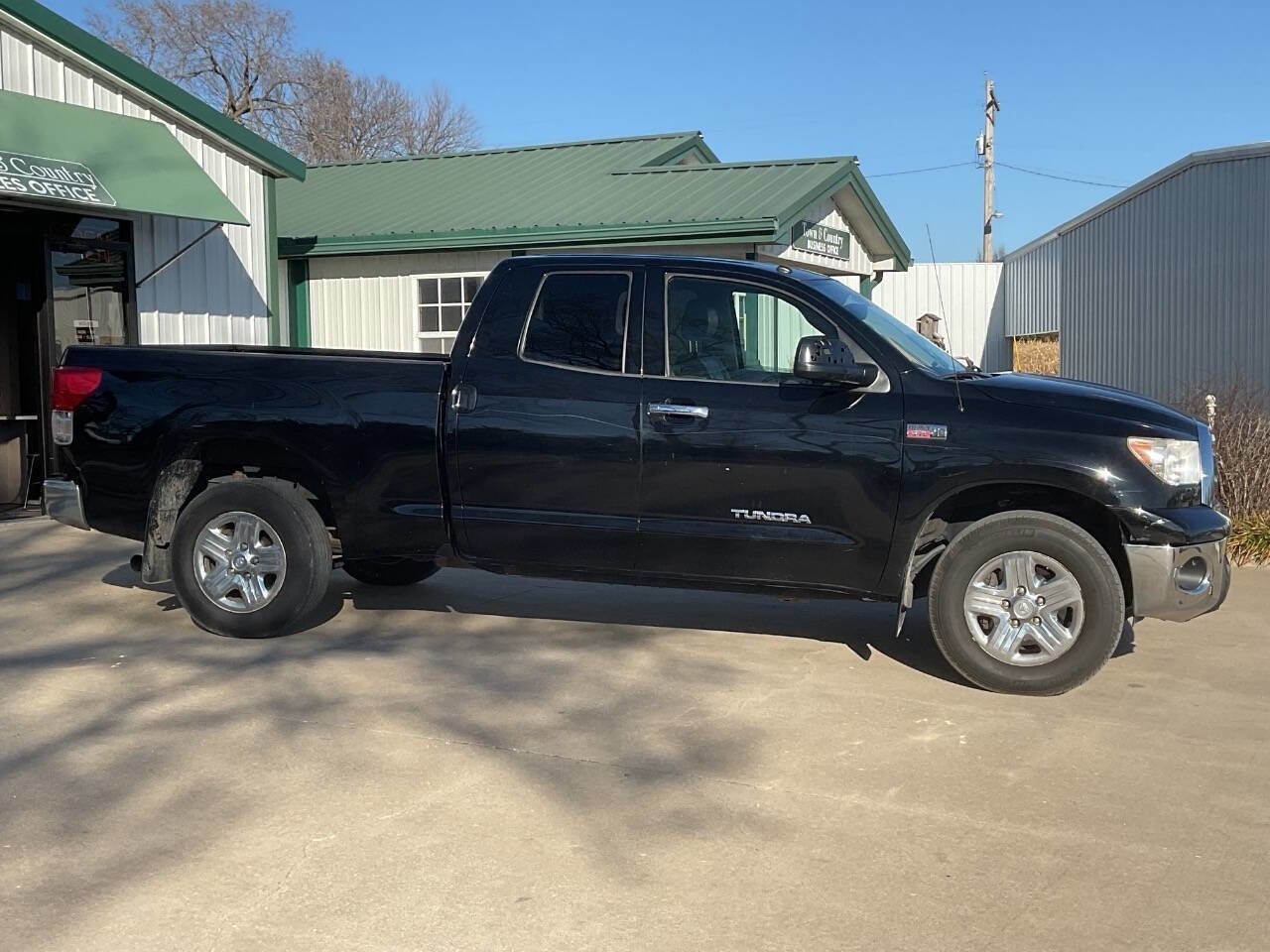 Used 2012 Toyota Tundra 4x4 Double Cab w/ Upgrade Pkg image 2
