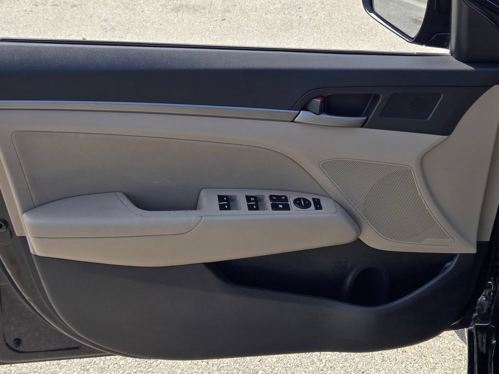 Used 2018 Hyundai Elantra Value Edition w/ Cargo Package FWD image 26