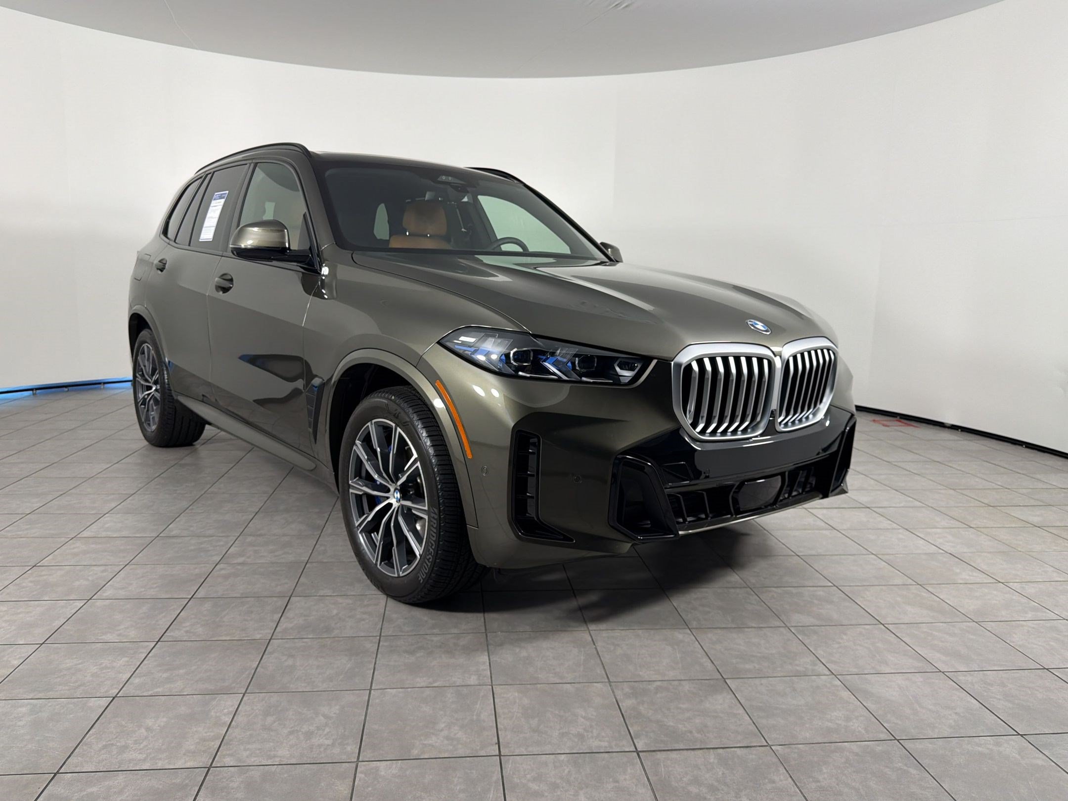 Certified 2026 BMW X5 xDrive40i w/ M Sport Package AWD/4WD image 7
