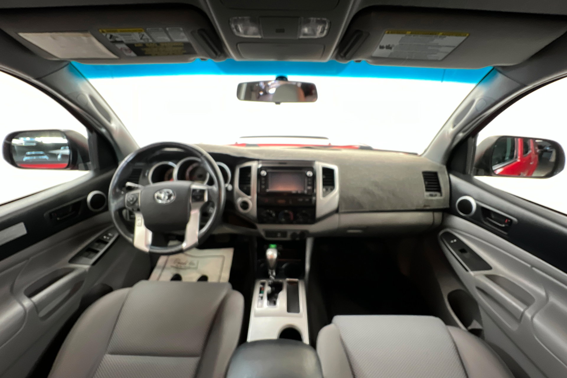 Used 2014 Toyota Tacoma w/ TRD Off-Road Package image 9