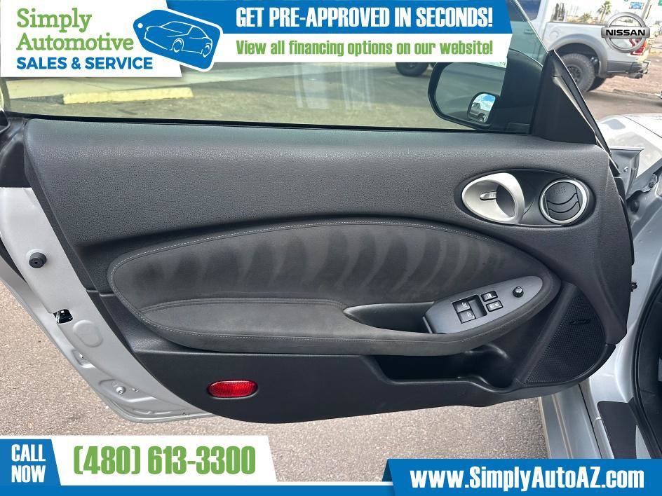 Used 2014 Nissan 370Z Touring w/ Aerodynamics Package image 17