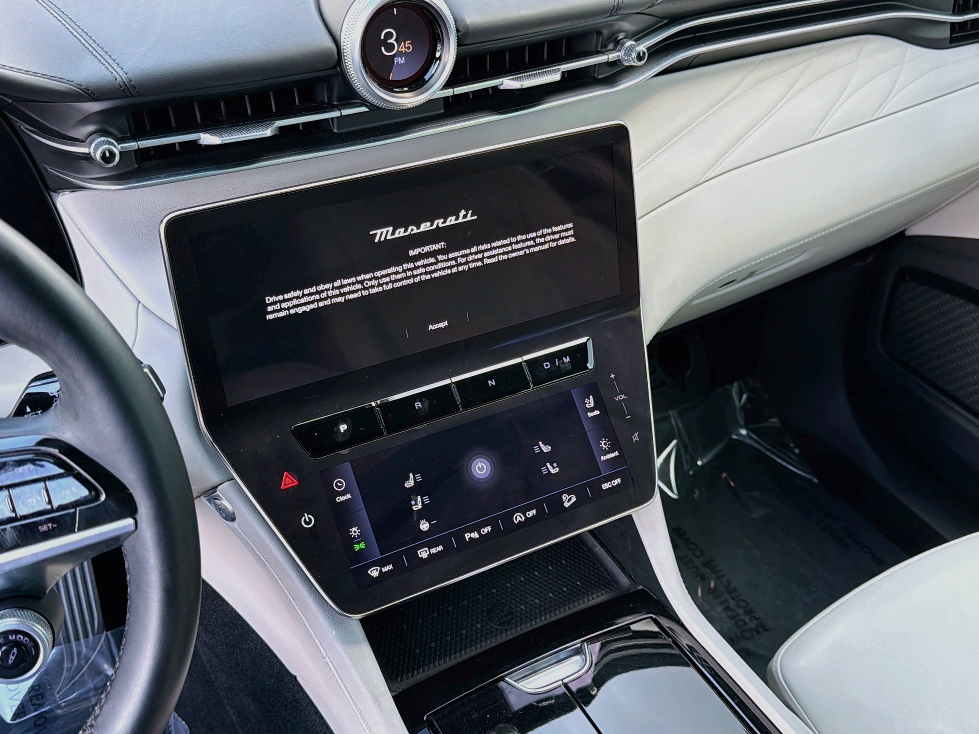 Used 2023 Maserati Grecale Modena AWD/4WD image 28