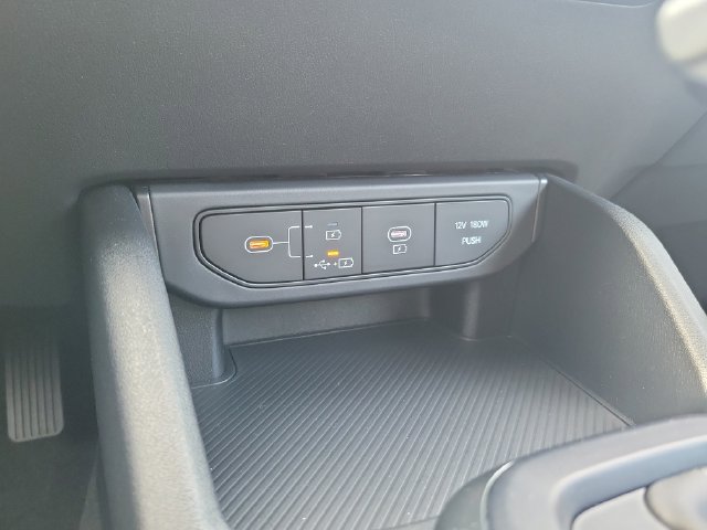 New 2026 Kia K4 FWD image 21