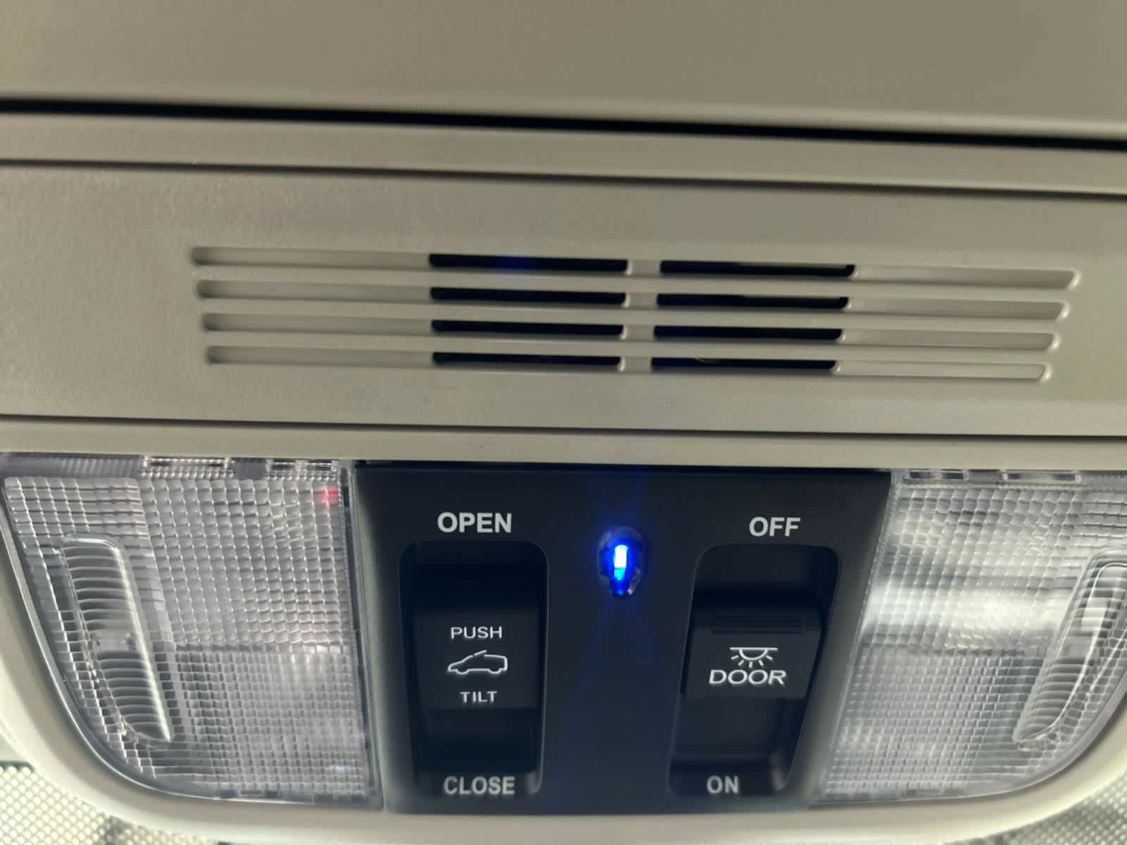 Used 2025 Honda Odyssey EX-L image 6