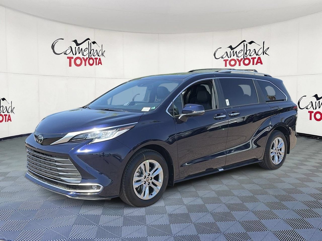 New 2026 Toyota Sienna Limited FWD image 2