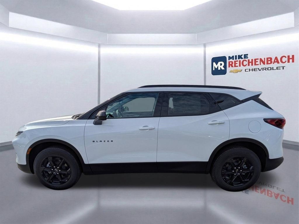 New 2025 Chevrolet Blazer LT w/ Midnight/Sport Edition FWD image 8