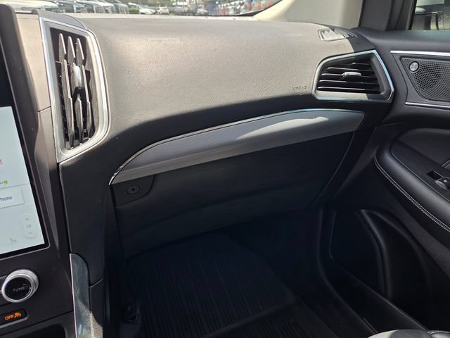 Used 2021 Ford Edge Titanium FWD image 26